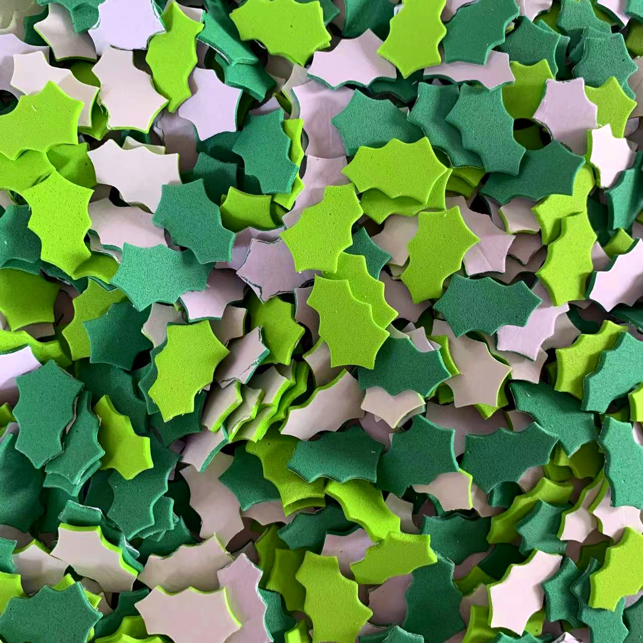 100PCS พวงหรีดคริสต์มาส leaes  - Art Craft Winter บทวิจารณ์และราคา